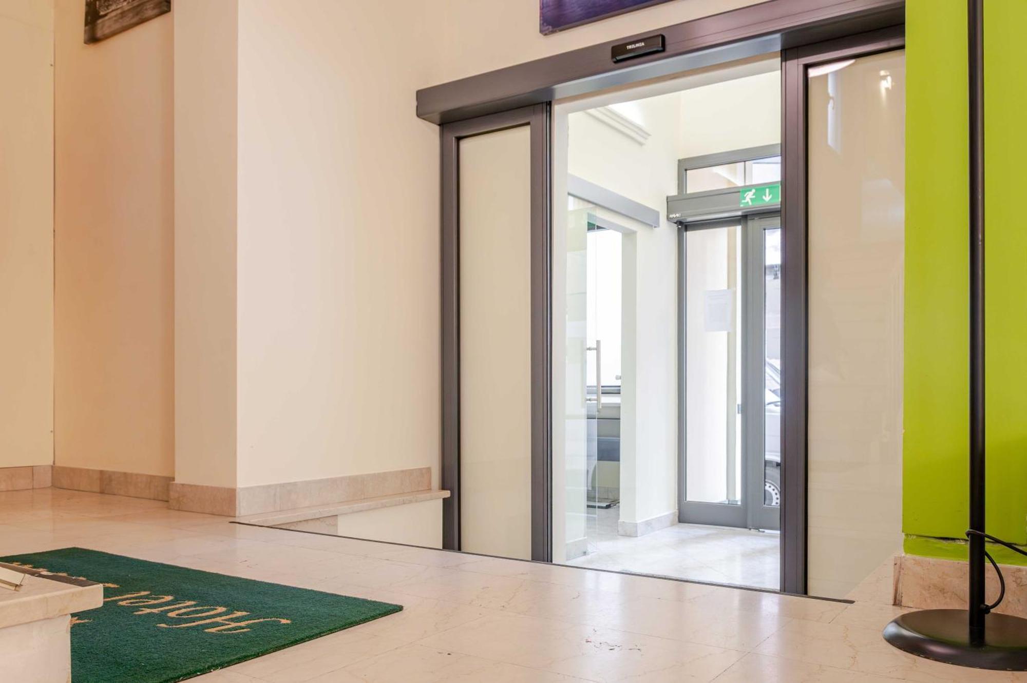 Hotel Posta - 3 Stars - Comfortable Stay In Ventimiglia Exterior foto