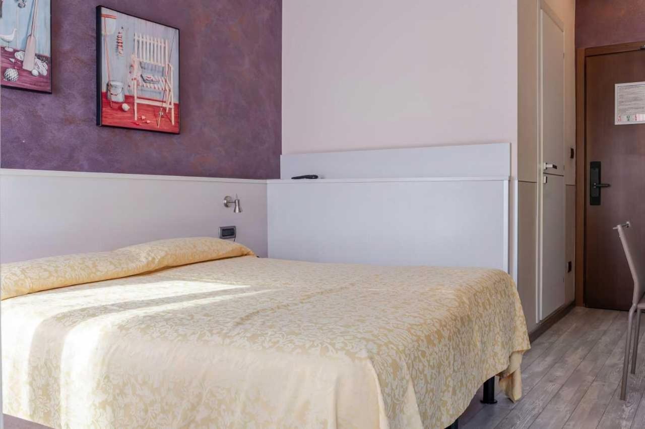 Hotel Posta - 3 Stars - Comfortable Stay In Ventimiglia Exterior foto