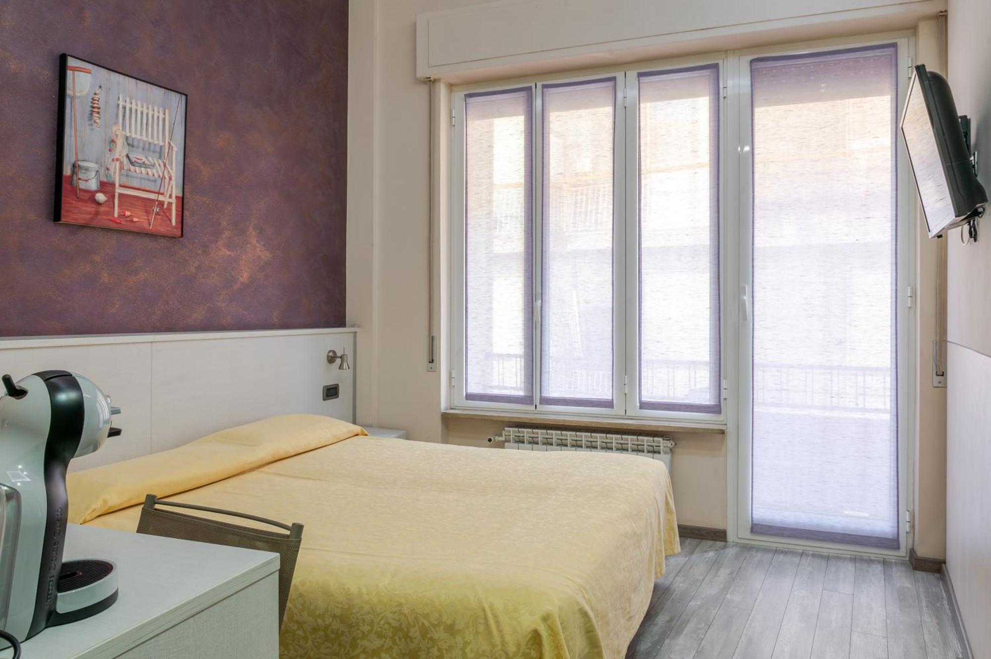 Hotel Posta - 3 Stars - Comfortable Stay In Ventimiglia Exterior foto