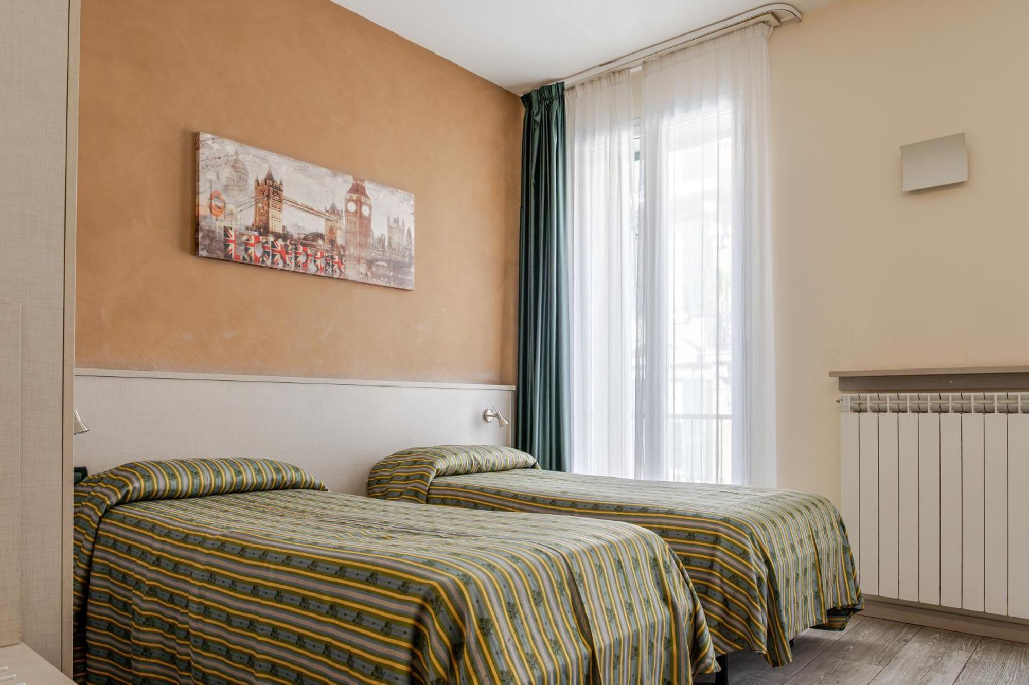 Hotel Posta - 3 Stars - Comfortable Stay In Ventimiglia Exterior foto