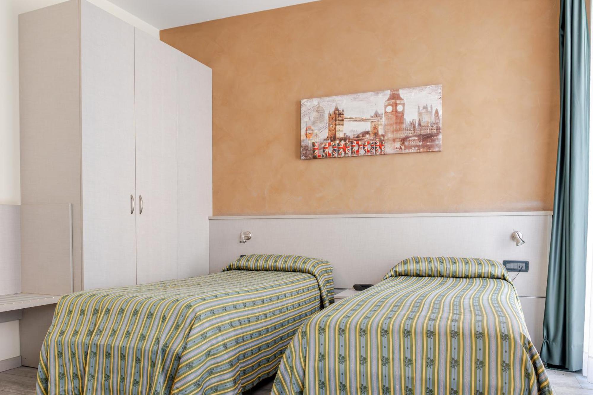 Hotel Posta - 3 Stars - Comfortable Stay In Ventimiglia Exterior foto