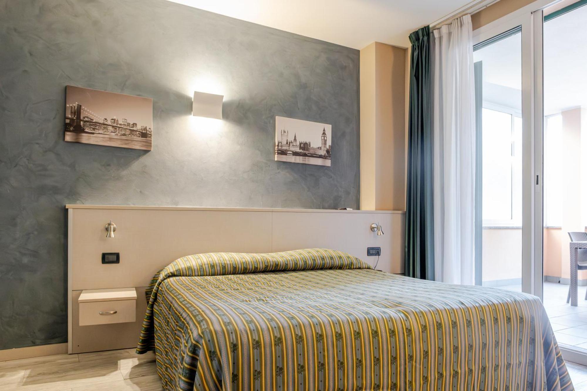 Hotel Posta - 3 Stars - Comfortable Stay In Ventimiglia Exterior foto