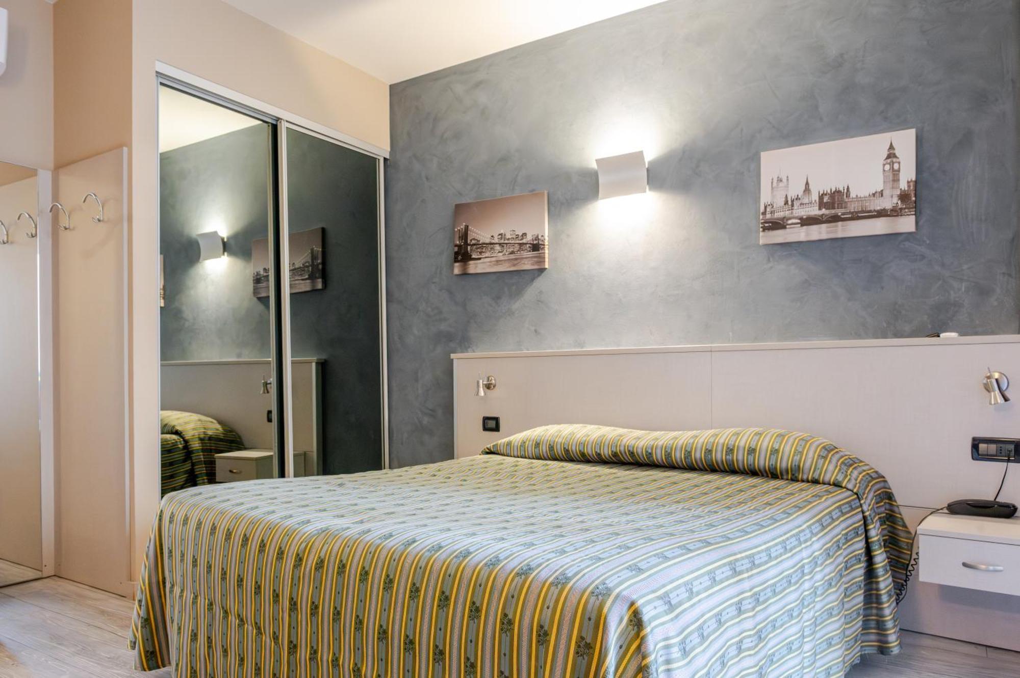 Hotel Posta - 3 Stars - Comfortable Stay In Ventimiglia Exterior foto