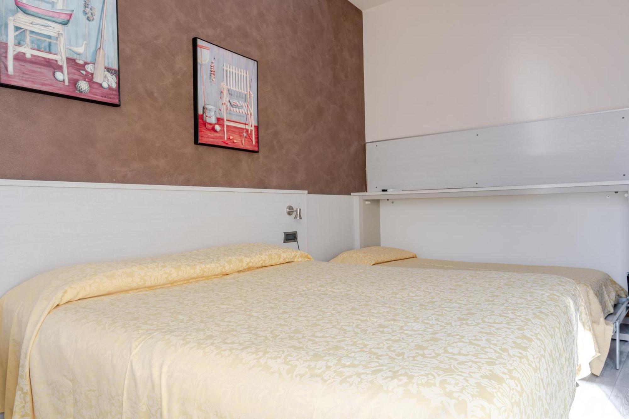 Hotel Posta - 3 Stars - Comfortable Stay In Ventimiglia Exterior foto